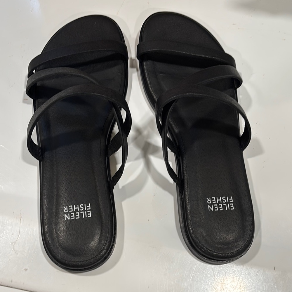 EILEEN FISHER Black Leather Kira Flat Sandals - Picture 2 of 8